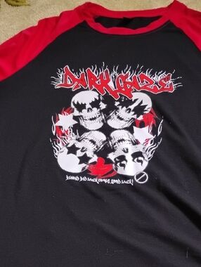 ROMWE Black Tee with Red Trim and Graphic Detail